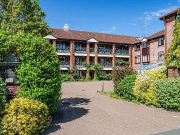 2 bed flat for sale