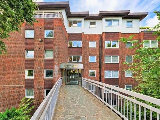 2 bed flat for sale