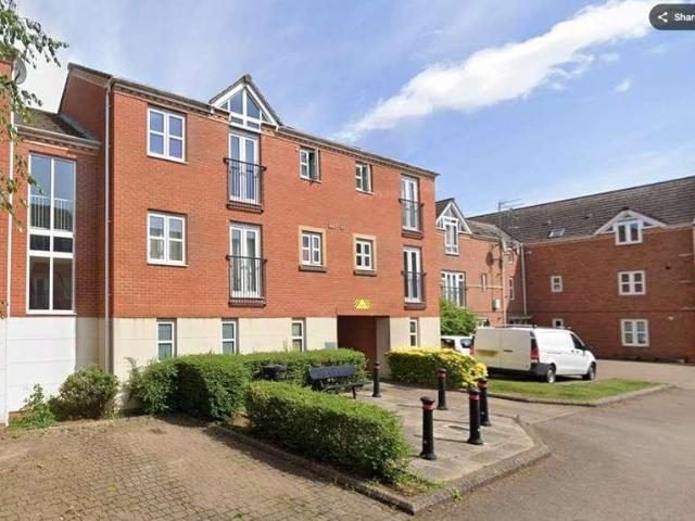 2 bed flat for sale
