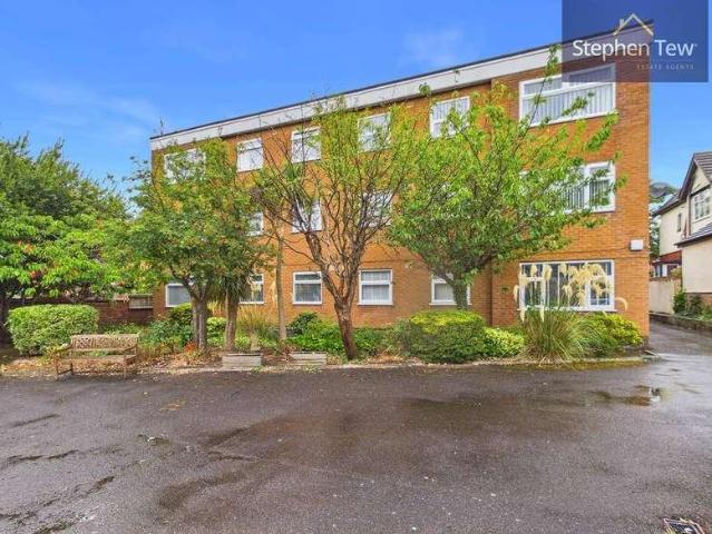 2 bed flat for sale