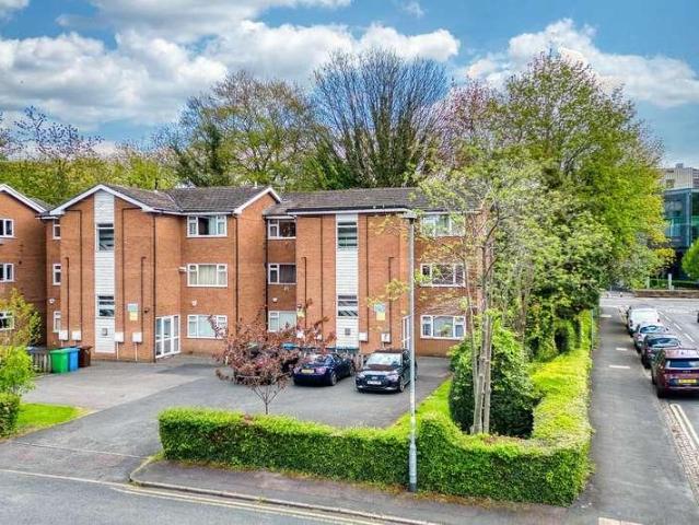 2 bed flat for sale