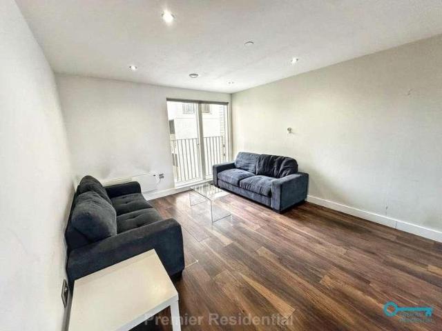 2 bed flat for sale