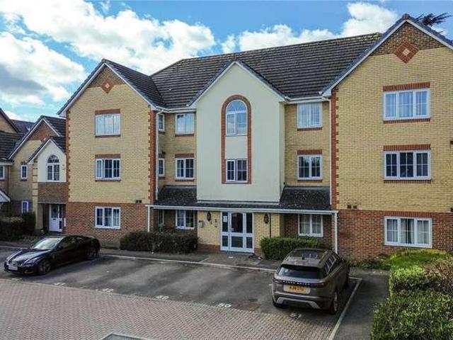 2 bed flat for sale