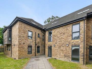 2 bed flat for sale