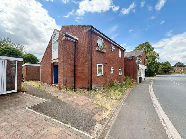 2 bed flat for sale