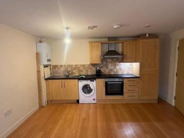 2 bed flat for sale