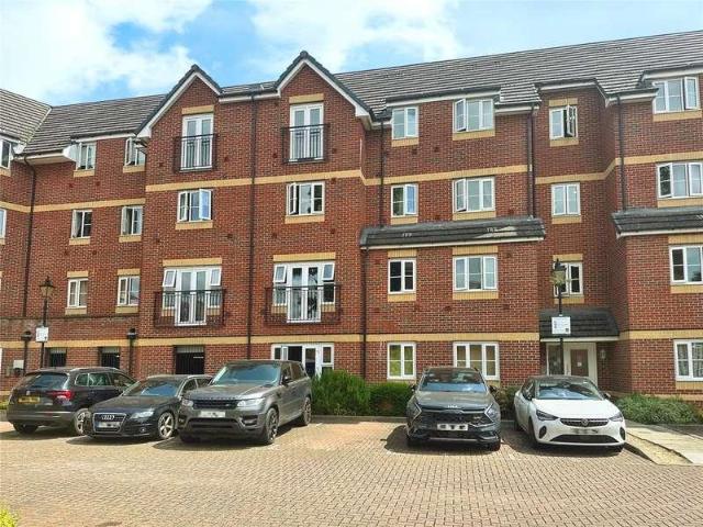 2 bed flat for sale