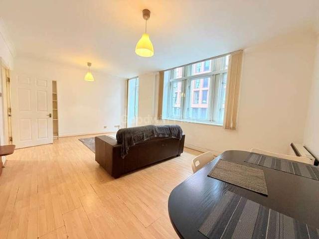 2 bed flat for sale