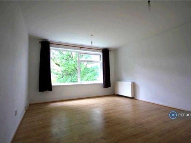 2 Bed Flat, Frensham Way, B17