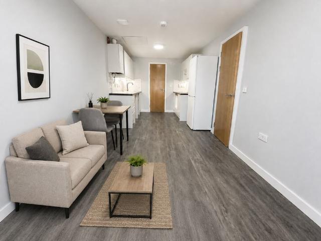 2 Bed Flat, Gloucester Road, BS7