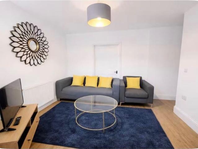 2 Bed Flat, Grove Road, E3