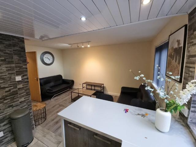 2 Bed Flat, Hanover Court, G1