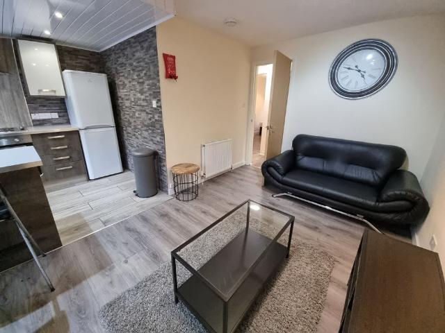 2 Bed Flat, Hanover Court, G1
