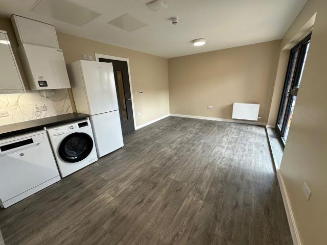 2 Bed Flat, Hepburn Court B, BS2