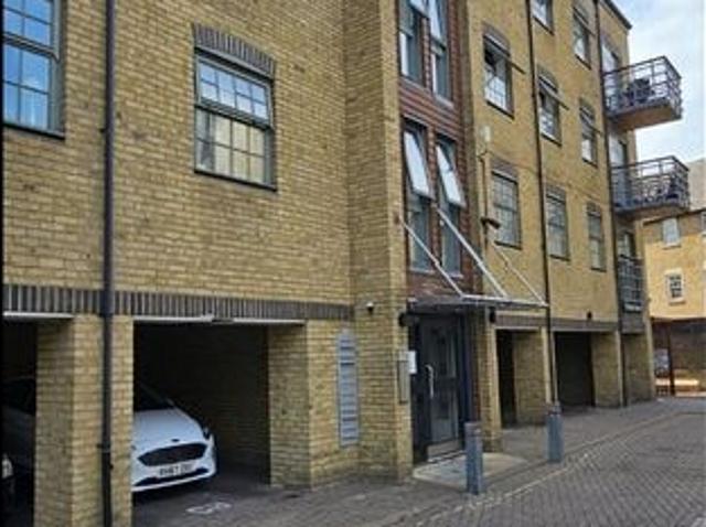 2 Bed Flat, Hewetts Quay, IG11