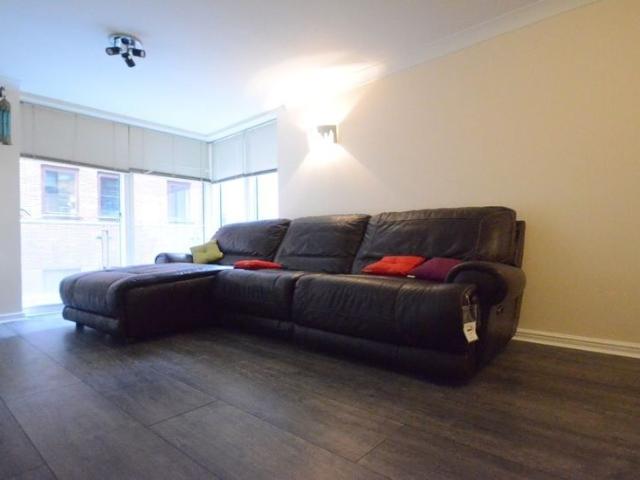 2 Bed Flat, Icon House, RG1