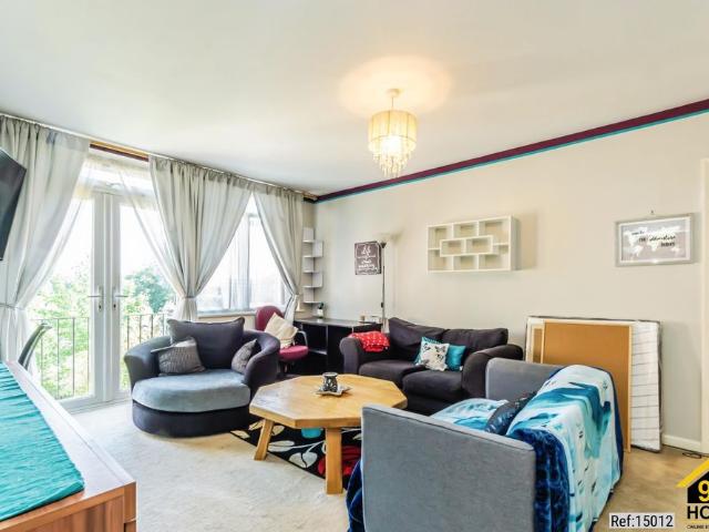 2 bed Flat in Marlborough Court Croydon Road, Westerham, TN16 1EU