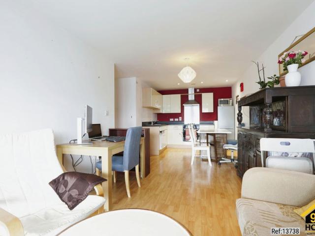2 bed Flat in Lovell House 4 Skinner Lane, Leeds, LS7 1AR