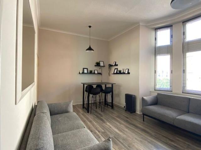 2 Bed Flat, Ingram Street, G1