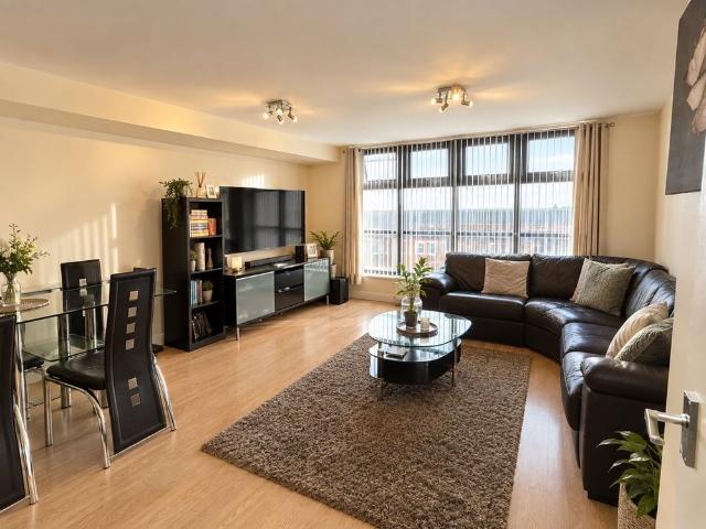 2 Bed Flat, Invito House, IG2