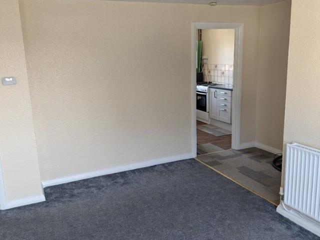 2 Bed Flat, Jersey Road, TW3