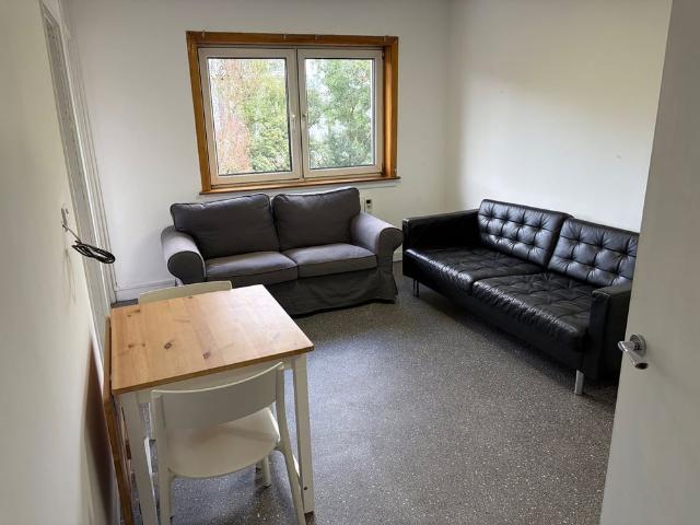 2 Bed Flat, John Knox St, G4
