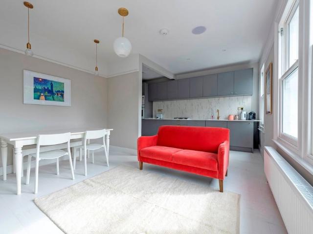 2 Bed Flat, Josephine Avenue, SW2