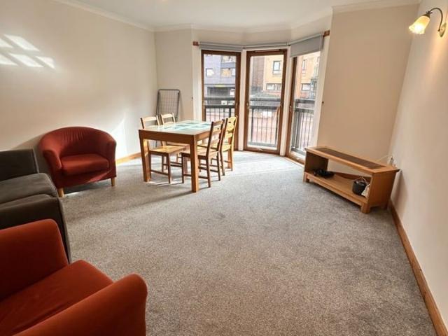 2 Bed Flat, Kelvinhaugh St, G3