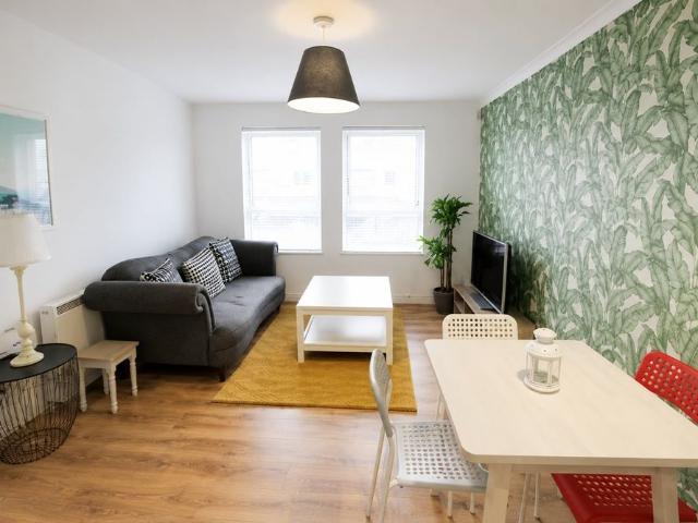 2 Bed Flat, Lumsden St, G3