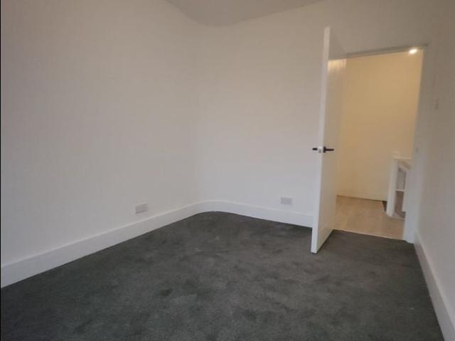 2 Bed Flat, Laird Street, CH41
