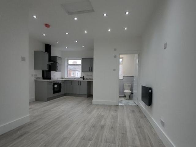 2 Bed Flat, Laird Street, CH41