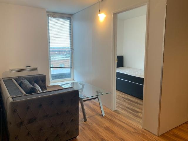 2 Bed Flat, Latitude, B5