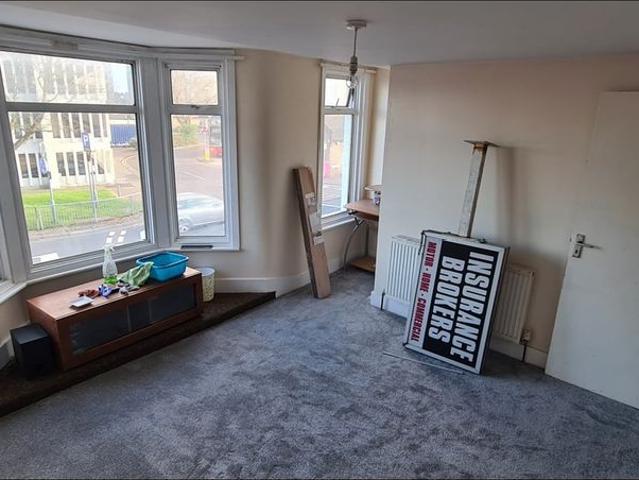 2 Bed Flat, Ley Street, IG1