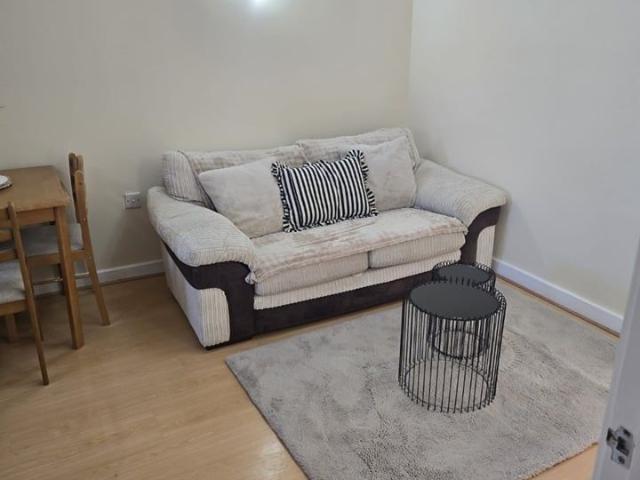 2 Bed Flat, Lower Earley, RG1