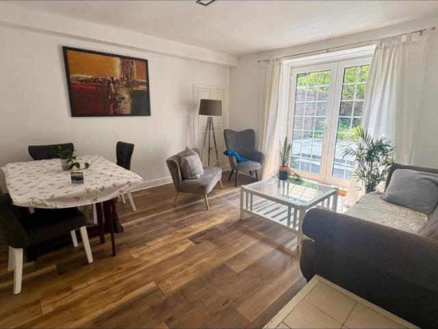 2 Bed Flat, Loudon Terrace, G12