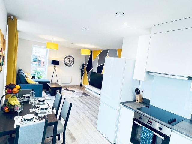 2 Bed Flat, Parkes Avenue, B12