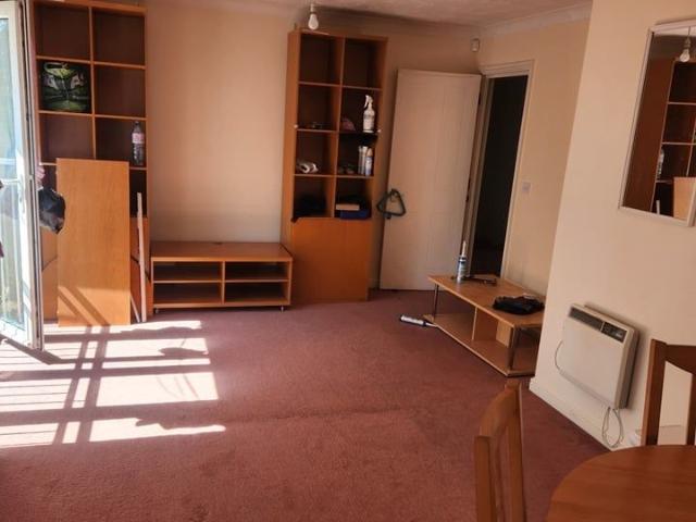 2 Bed Flat, Payne Close, IG11