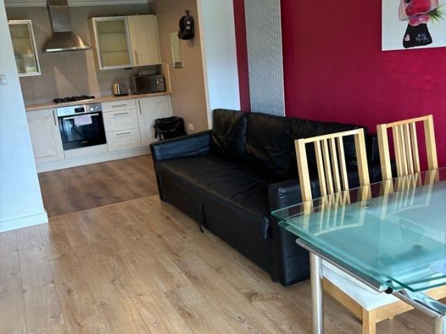 2 Bed Flat, Peffer Bank, EH16