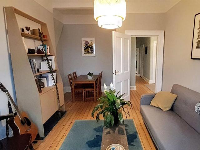 2 Bed Flat, Piershill Place, EH8