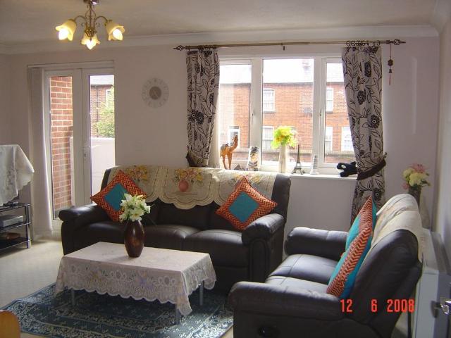 2 Bed Flat, Reading, RG1