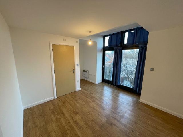2 Bed Flat, Rickman Drive, B15