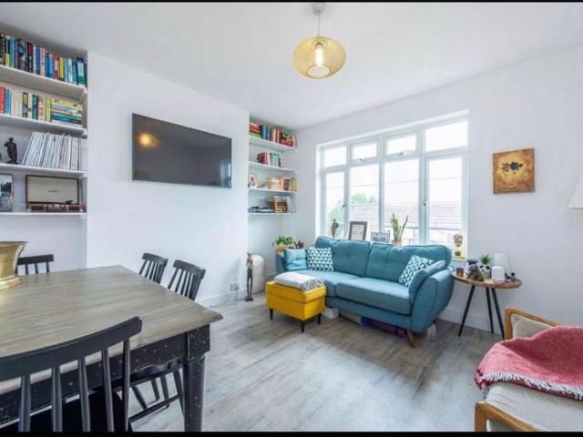 2 Bed Flat, Risborough Close, N10