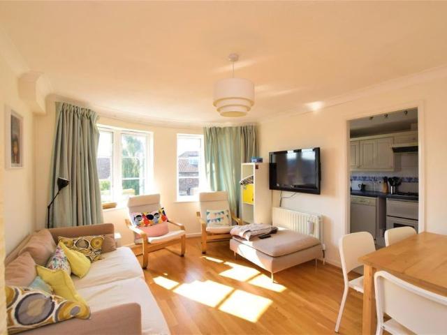 2 Bed Flat, Rownham Mead, BS8