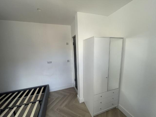 2 Bed Flat, St Osburgs Road, CV2