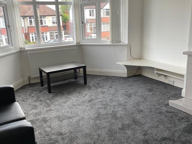 2 Bed Flat, St Annes Road, LS6