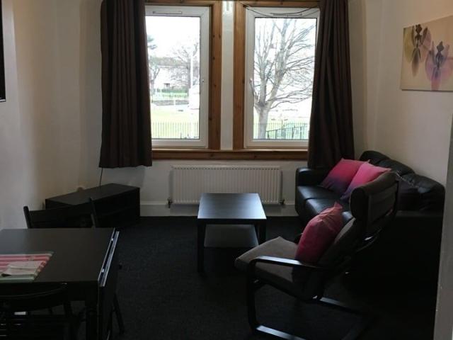 2 Bed Flat, Stevenson Drive, EH11