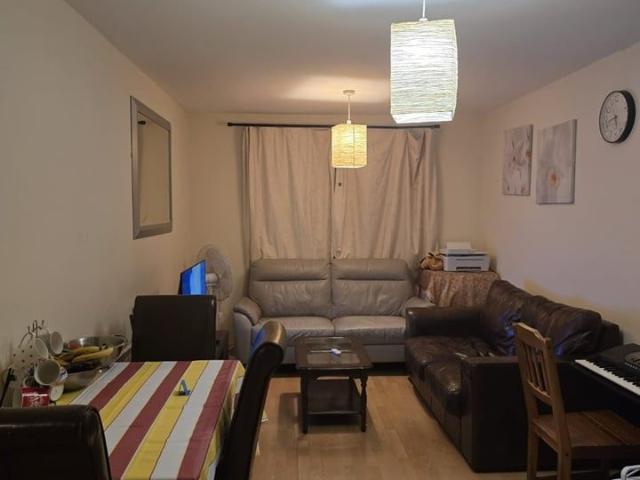 2 Bed Flat, Sugar Mill Square, M5