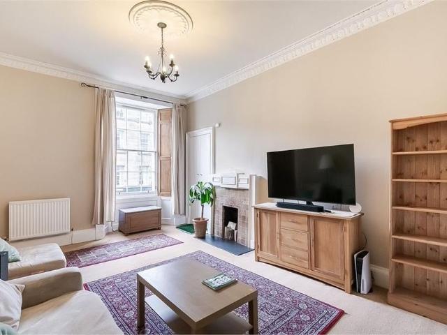 2 Bed Flat, Summerhall Place, EH9