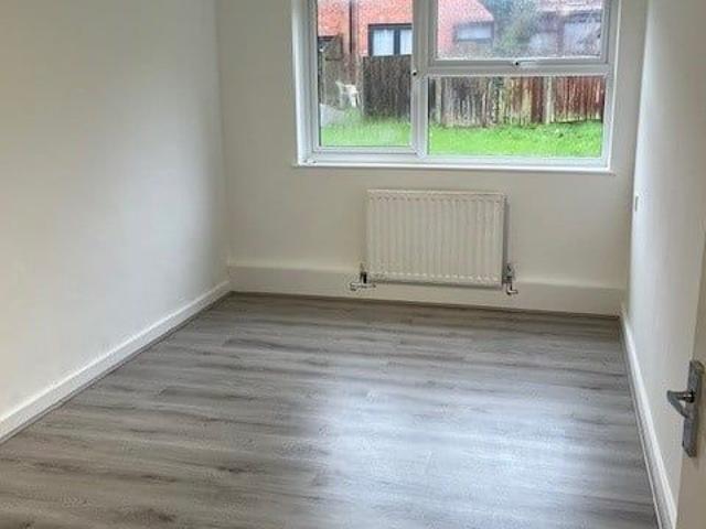 2 Bed Flat, Summers Close, HA9