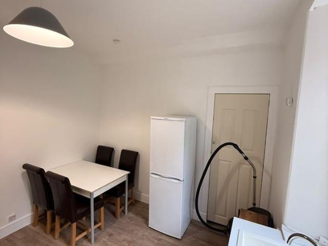 2 Bed Flat, Sunnybank Place, AB24